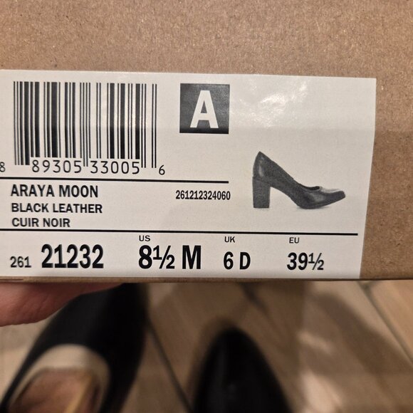 Clarks Leather brand new shoes in a box - Picture 5 of 5